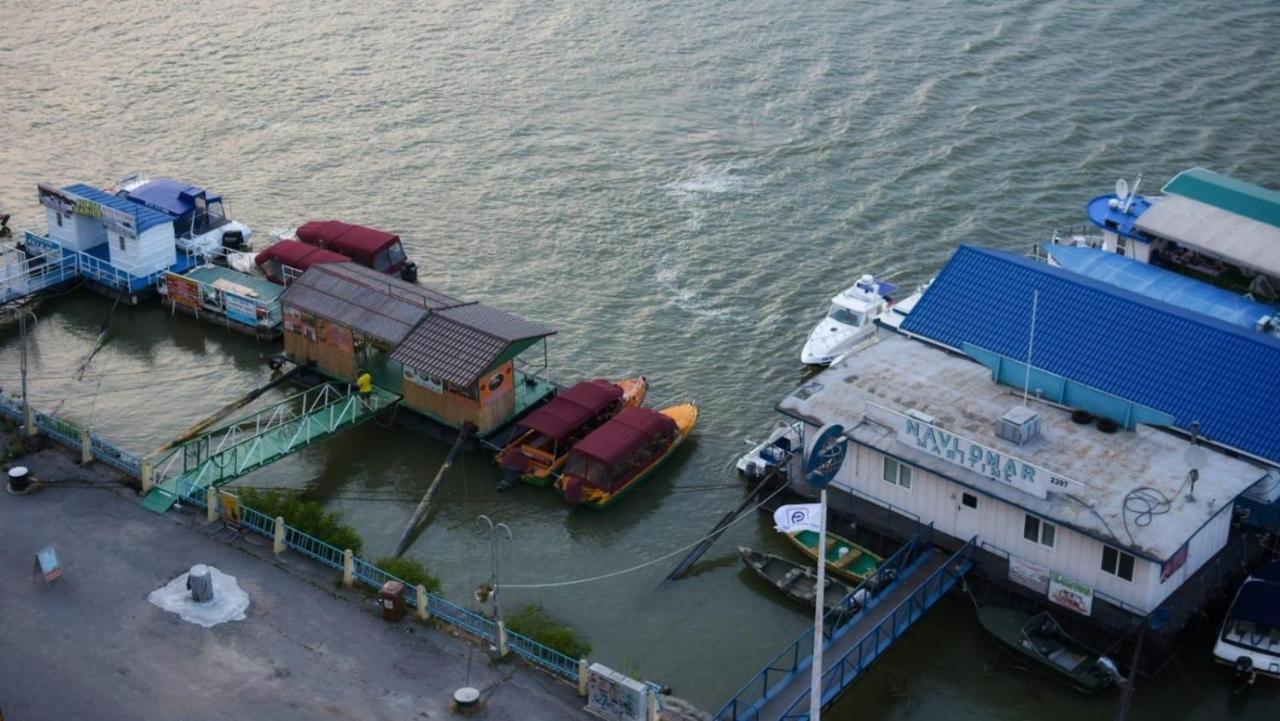 Delta Danube View Apart Tulcea Exterior photo