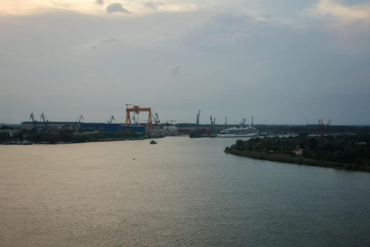 Delta Danube View Apart Tulcea Exterior photo